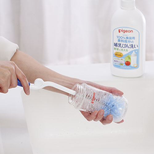 Pigeon Bottle Vegetable Washing Detergent Refill 贝亲果蔬奶瓶清洗剂补充装 700ml